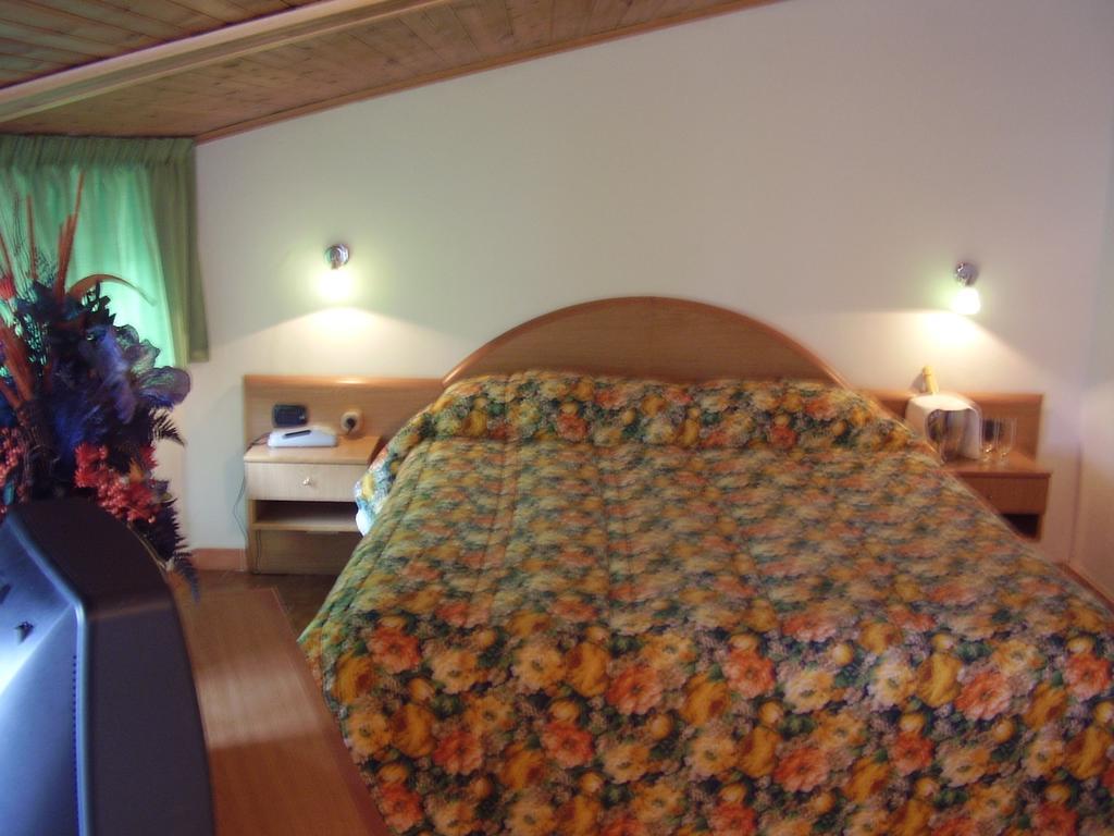 Hotel La Fattoria Camigliatello Silano Phòng bức ảnh
